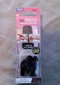Kiss imPRESS Press-On Manicure Set Short Length